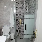 Bajo Con Terraza Y Piscina