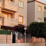 Bajo Con Terraza Y Piscina * Torrevieja