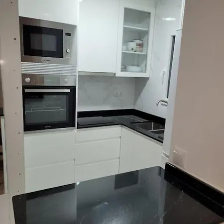 Bajo Con Terraza Y Piscina *