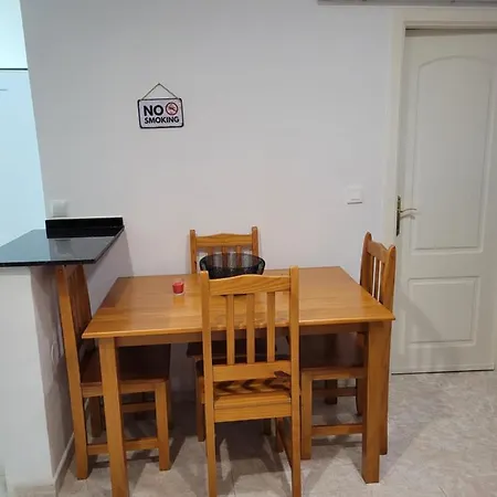 Bajo Con Terraza Y Piscina * Torrevieja