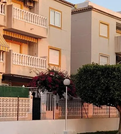 Bajo Con Terraza Y Piscina * Torrevieja