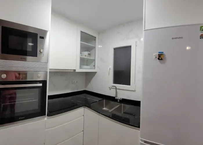 Bajo Con Terraza Y Piscina *