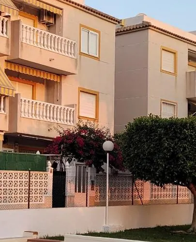 Bajo Con Terraza Y Piscina * Τορεβιέχα