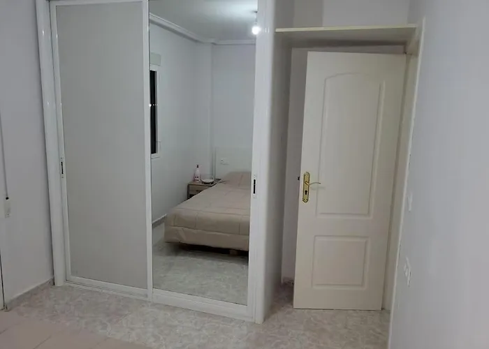 Bajo Con Terraza Y Piscina *